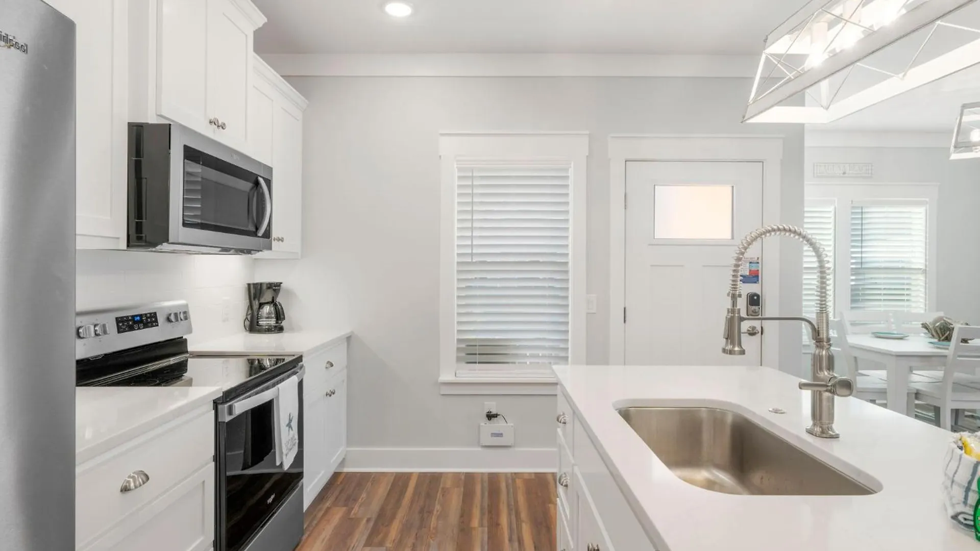Laguna Peach: 3Ba 2Ba Retreat For 10! Explore Nearby Beaches & Activities Panama City Beach