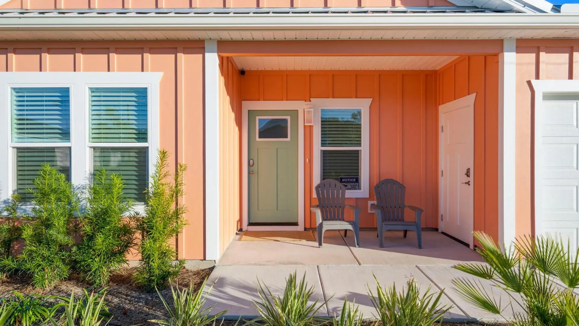 Laguna Peach: 3Ba 2Ba Retreat For 10! Explore Nearby Beaches & Activities Panama City Beach Semesterbostad