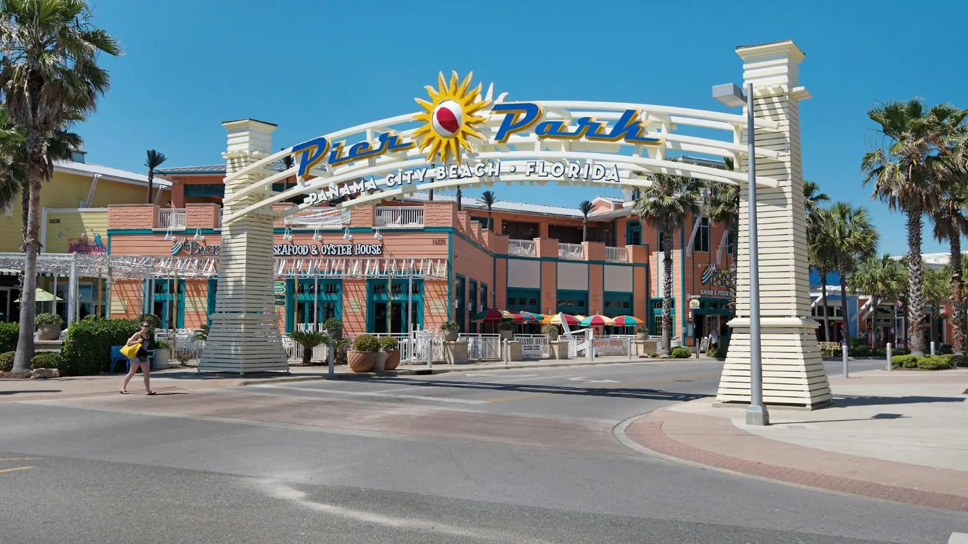 Laguna Peach: 3Ba 2Ba Retreat For 10! Explore Nearby Beaches & Activities Panama City Beach
